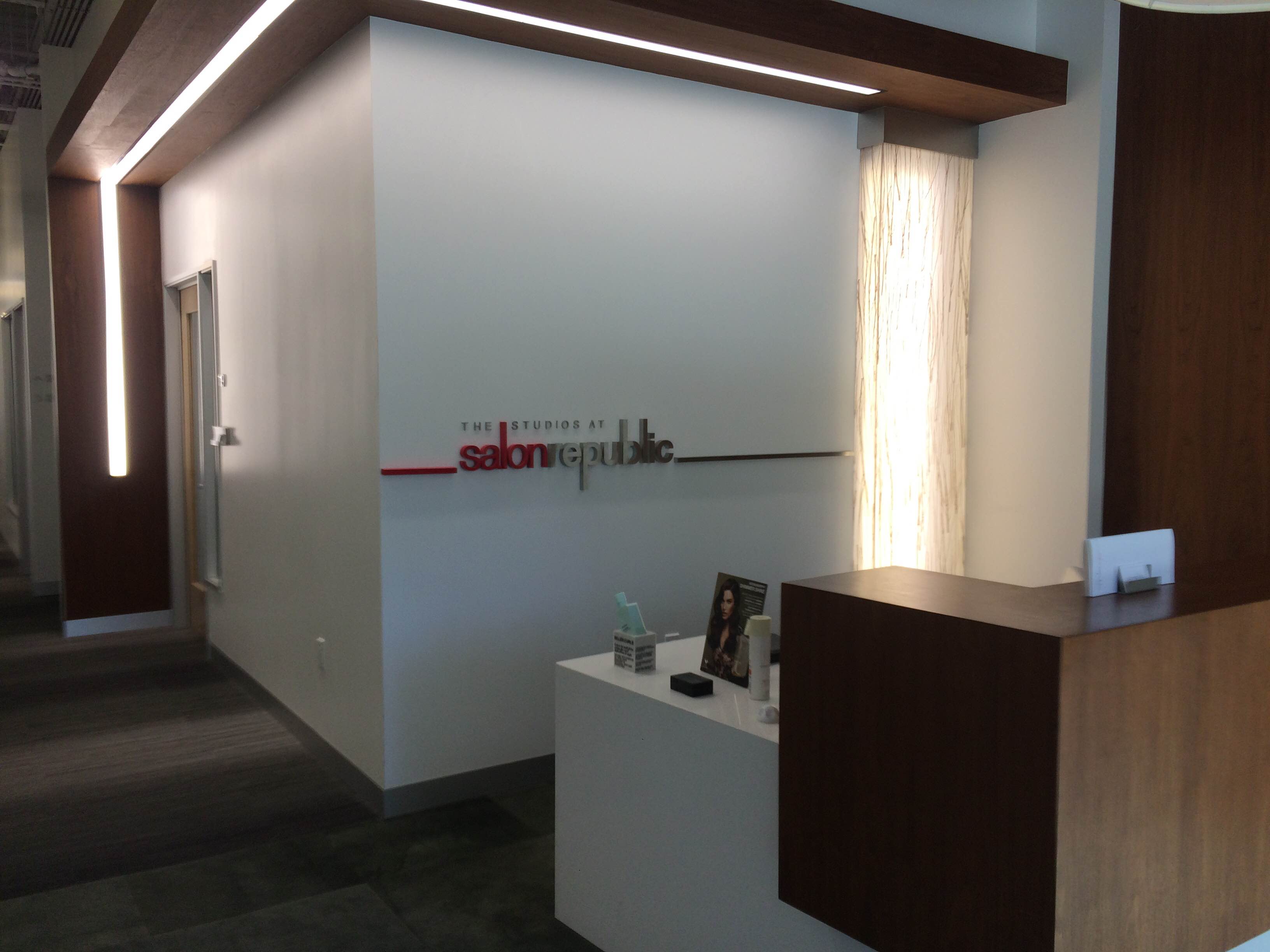 Salon Republic